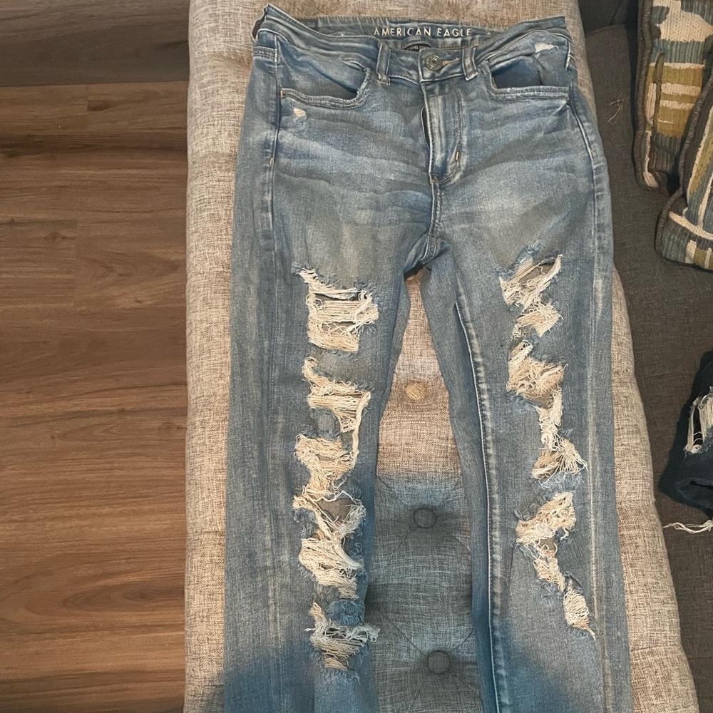 American Eagle blue jeans, size 6, stretchy